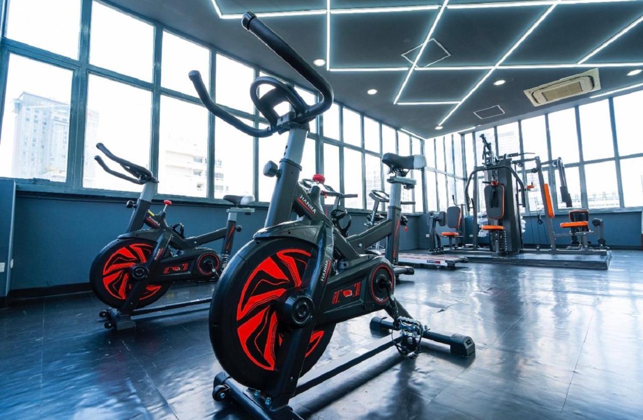 Sapphire Hotel Silom Бангкок Экстерьер фото A stationary bicycle