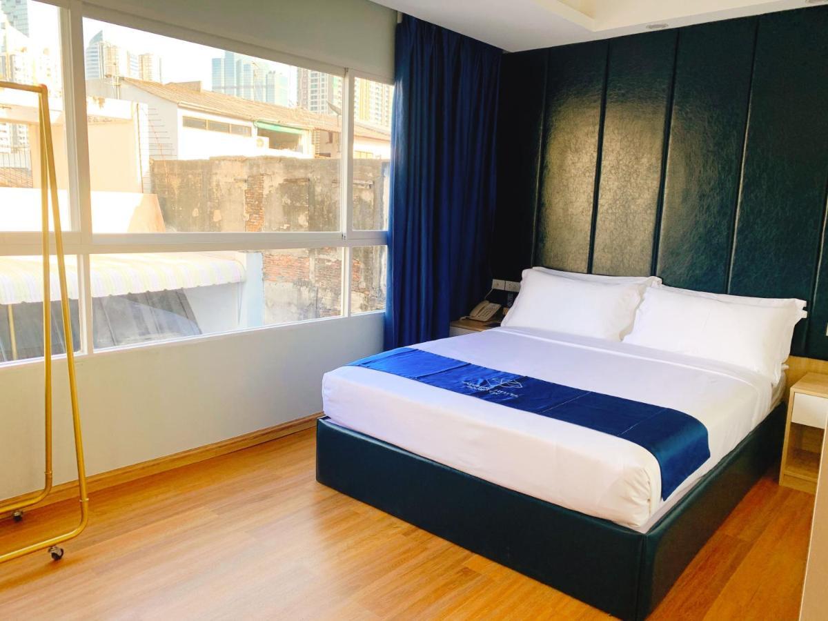 Sapphire Hotel Silom Бангкок Экстерьер фото Deluxe Room