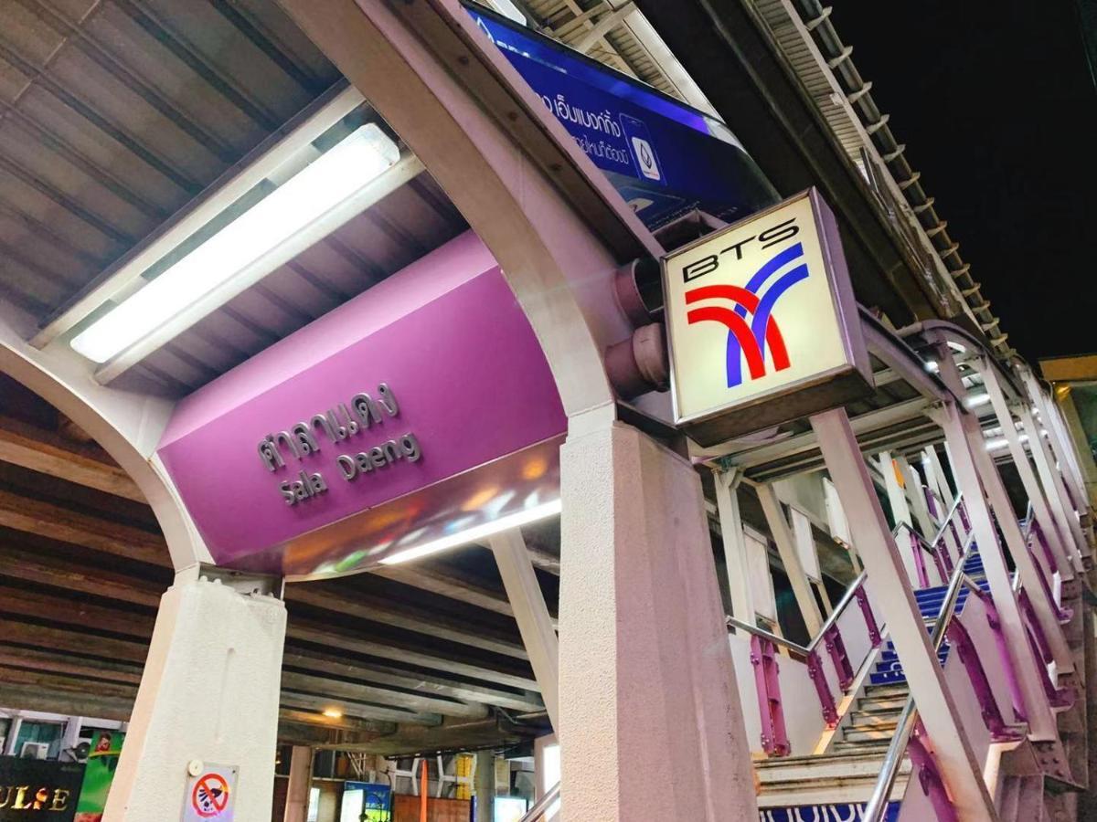 Sapphire Hotel Silom Бангкок Экстерьер фото The BTS Skytrain station